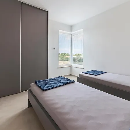 Awesome In With Kitchen Apartman