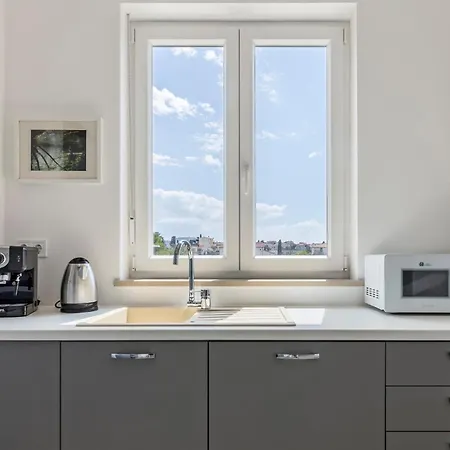 Awesome In With Kitchen Apartman *