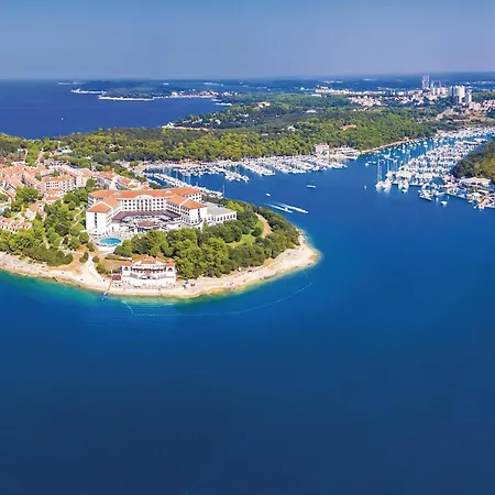 Awesome In Apartment Štinjan